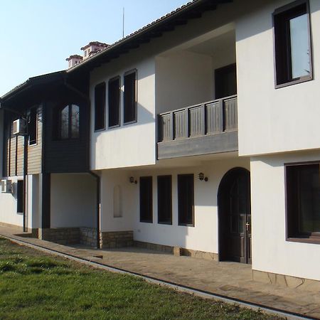 Family Hotel Elegance Арбанаси Экстерьер фото