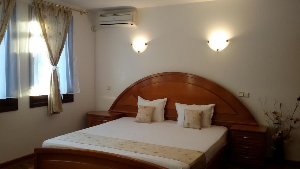 Family Hotel Elegance Арбанаси Экстерьер фото