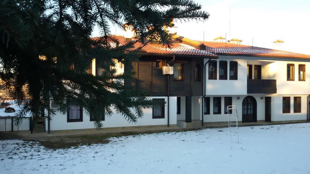Family Hotel Elegance Арбанаси Экстерьер фото